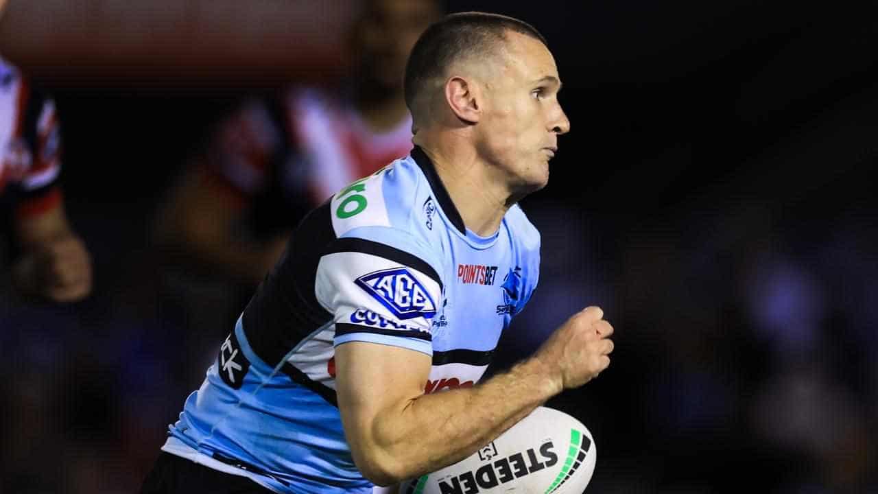 Connor Tracey signs with Bulldogs after Sharks release