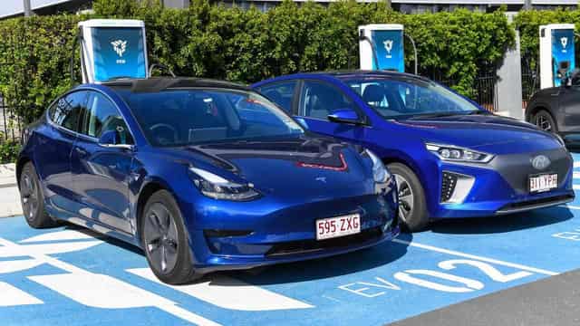 Electric cars cut emissions in half, analysis shows