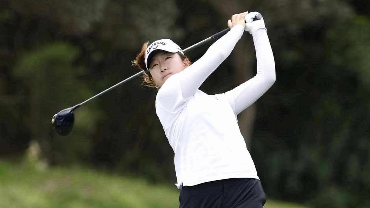 Schoolgirl amateur grabs shock Australian Open lead