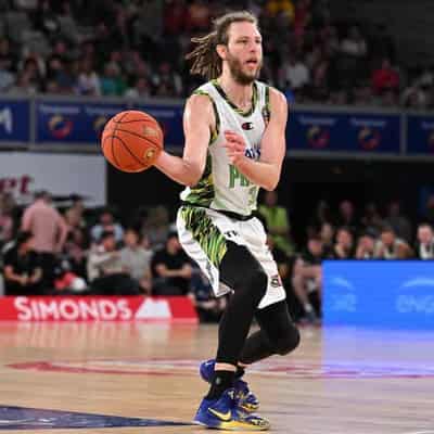 Phoenix lose injured Moller for remainder of NBL season