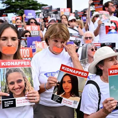 Vigil condemns 'silence' over sexual violence claims