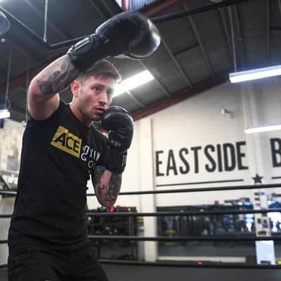 Aussie Paro forecasts Love to 'fold like camp chair'