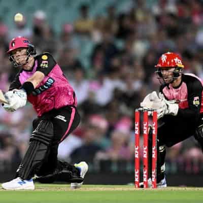 Smith scores 61 for Sixers in BBL win over Renegades