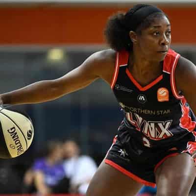 Lynx bounce back from big WNBL loss, Madgen hits 250