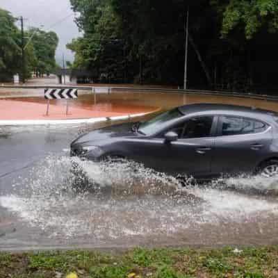 Ex-cyclone Jasper moves west as storms smash southeast