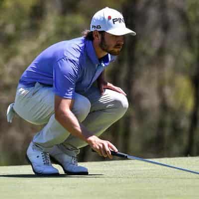 Endycott shares halfway lead at PGA Tour qualifying