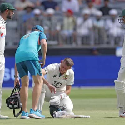 Labuschagne, Smith hurt as Pakistan show some fight