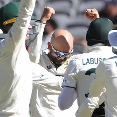 Lyon snares Test scalp 500 as Australia crush Pakistan