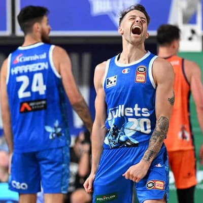 Taipans hold off Bullets in tense Queensland NBL derby