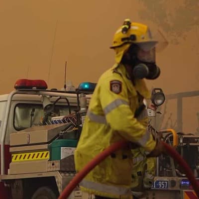 Two homes destroyed as bushfires burn across WA