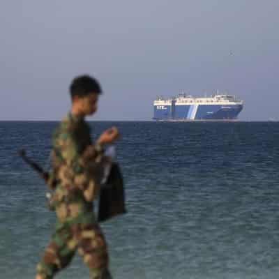 Houthis threaten US warships if they target rebels