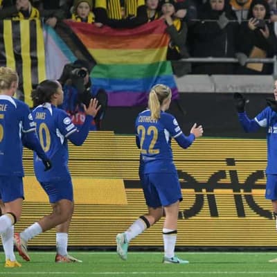 Kerr scores in Chelsea's Swedish Champions League win