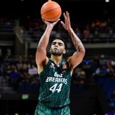 Kings beaten in NBL, no answers for Breakers' firepower