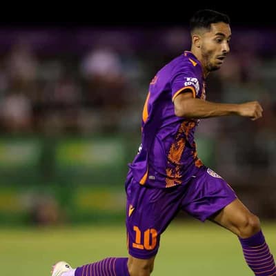 De Silva injured as Glory snatch 3-2 win over Macarthur