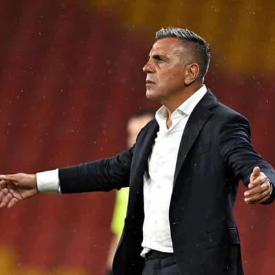 Ross Aloisi leaves the Roar for China