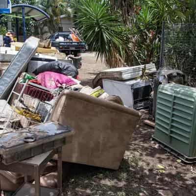 Queenslanders brace for hailstones, rain and flooding