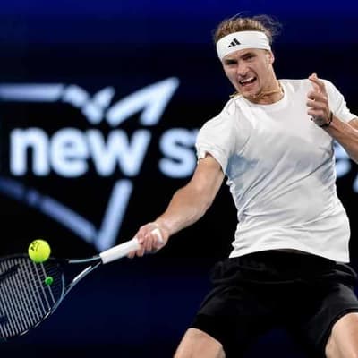 Zverev answers SOS call to put Germany into Cup final