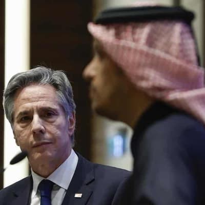 Blinken seeks to avert wider war with Middle East tour