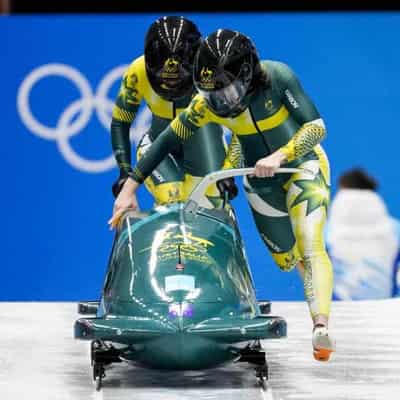 Sledder Walker ends World Cup weekend with near-miss