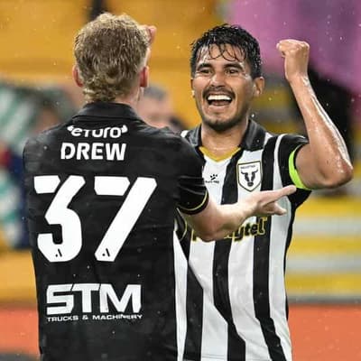 Davila stars in milestone ALM game as Bulls thump Roar