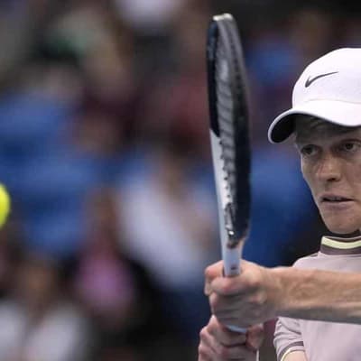 Sinner, Tsitsipas record ominous Australian Open wins