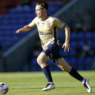 Jets fume at ALM refs over young gun Taylor's treatment