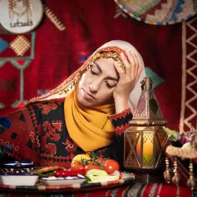 Home truths as Arab refugee blends food and performance