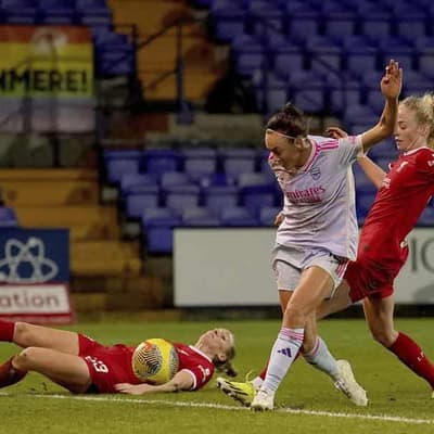 Foord continues striking form with another Arsenal goal