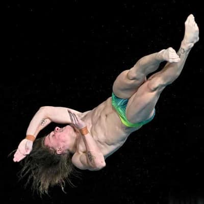 Diver Rousseau opts out of world-title defence