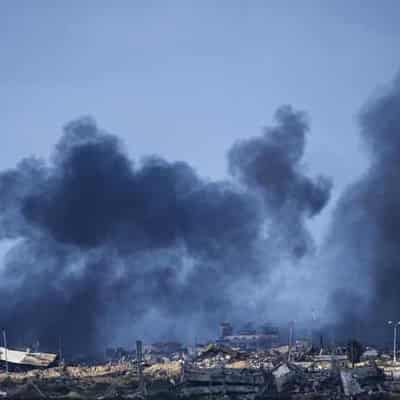 Israeli forces hit Gaza, Hamas studies ceasefire bid