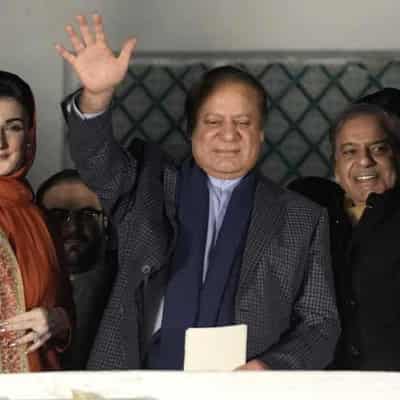 Pakistan ex-PMs Sharif and Khan both claim poll win