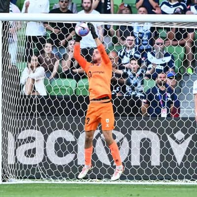 Macarthur win to end Melbourne Victory's unbeaten run