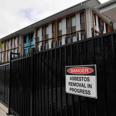 Primary school shut for weeks in asbestos mulch scandal