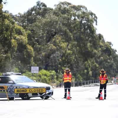 Pomonal residents sheltering after raging fire