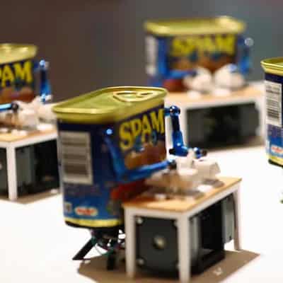 Spam robots in show that hints at future evolution