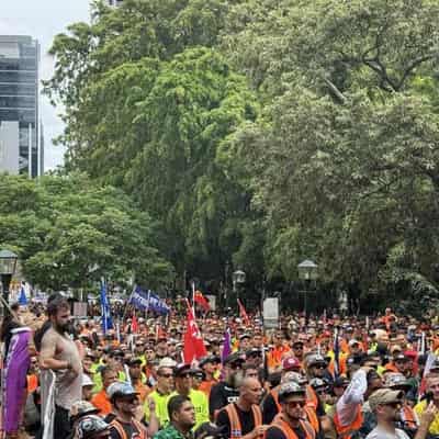 Workers protest, call for heat safeguards after death