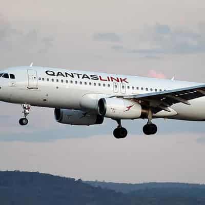 Qantas Group and regional pilots hit wall in pay row