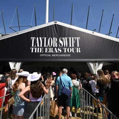 Swift fans heartbroken by last minute scam tickets