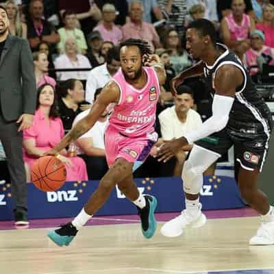 Breakers beat Bullets to lock in NBL Finals spot