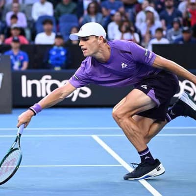 O'Connell KO's Struff as Murray wins first in seven