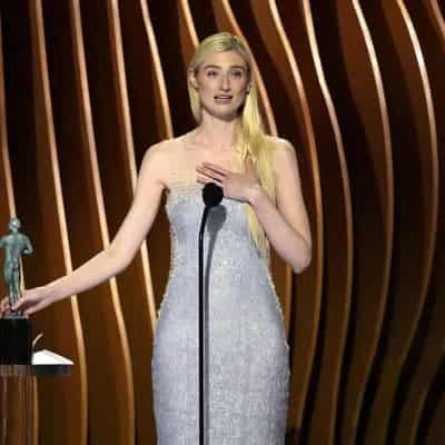 Oppenheimer claims top SAG award, Debicki wins