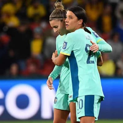 Injured Kerr still helps stand-in skipper Catley