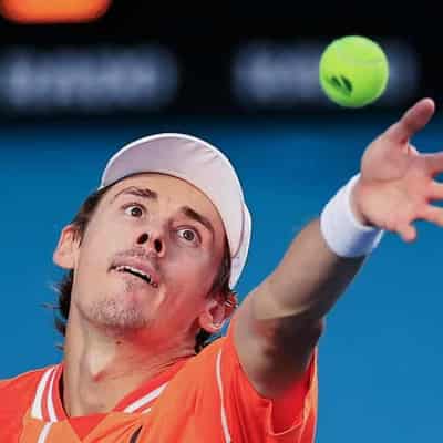 De Minaur keeps Acapulco ATP title defence on track