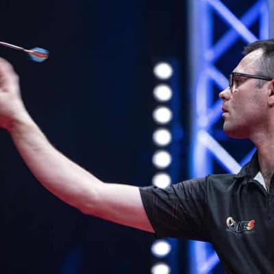 Aussie Heta defeats darts sensation Littler in UK Open