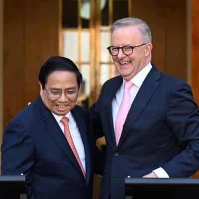 Australia bolsters trade, peacekeeping with Vietnam