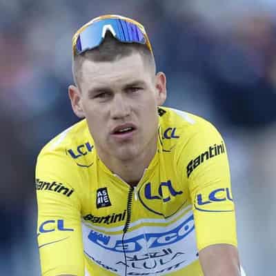 Plapp holds on to yellow jersey in the Paris-Nice race