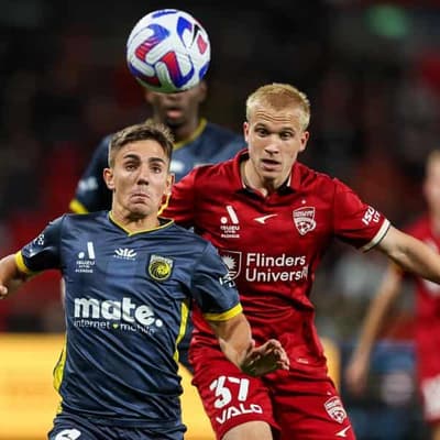 Mariners' Nisbet replaces Miller in Socceroos squad