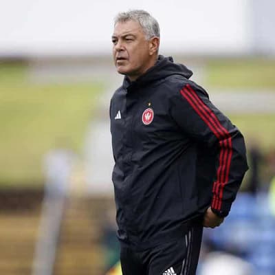 Wanderers put drama behind them with 2-1 win over Glory