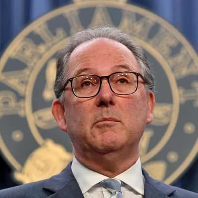 Senior planning official cleared of corruption claims