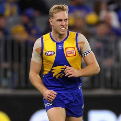 Eagles co-captain Allen sidelined with knee injury